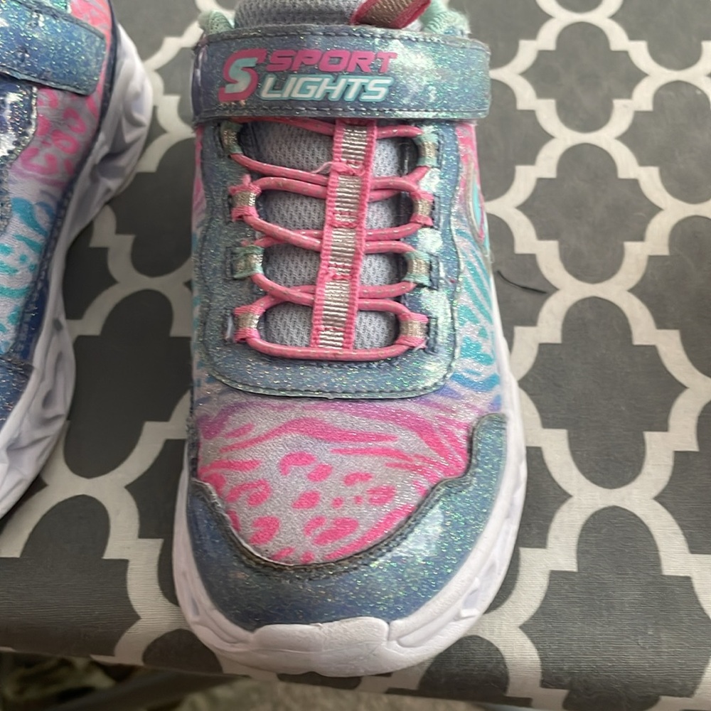 Sneakers - Picture 12 of 14
